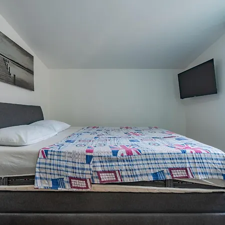 In Apartmán *