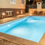1 Bedroom Gorgeous In