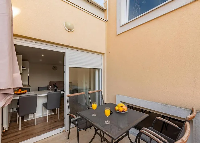 Apartmán 1 Bedroom Gorgeous In *